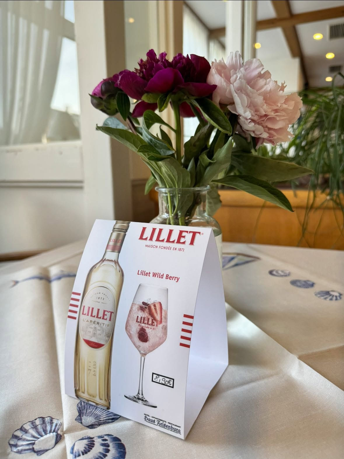 Ab sofort Wild Berry Lillet im Haus Felsenburg