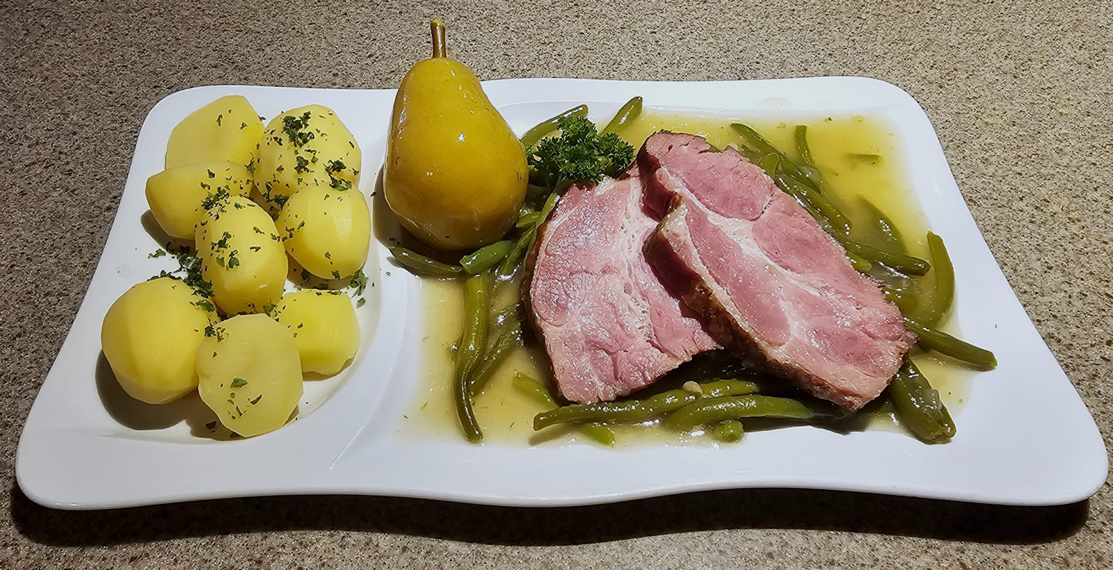 Der kulinarische Herbst ist da: "Birnen, Bohnen &amp; Speck" ab sofort im Restaurant in Ruser's Hotel